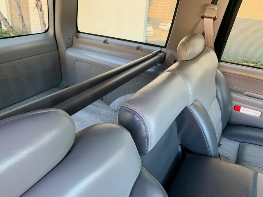 Детали интерьера Chevrolet Tahoe Limited (GMT840) 2000 года  (фото 144 из 233)